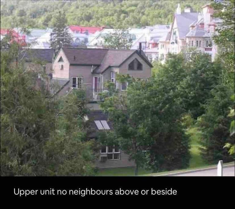 Tremblant Village Retreat!Steps To Hill & Trails Монт-Тремблант Екстериор снимка